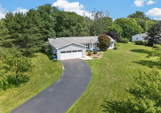 Photo 2 of Sale Pending at 5770 Coppersmith Trl, Ontario, NY 14519 | MLS# R1706389 | Listing updated on 2026-08-20