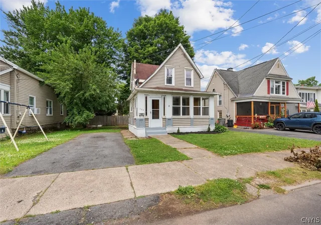 Photo 3 of Single family home for sale at 364 S 6th Street, Fulton, NY 13069 | MLS# S1706473 | Listing updated on 2026-09-15