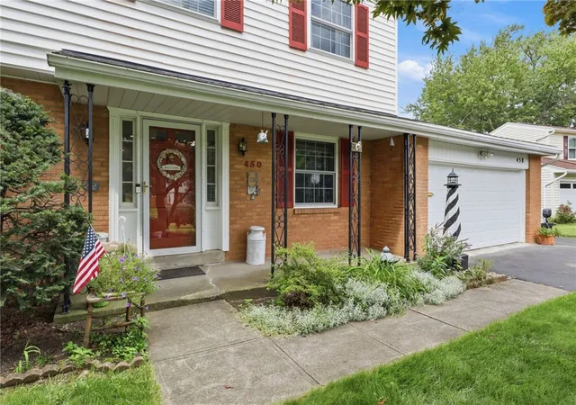 Photo 3 of Sale Pending at 450 El Mar Dr, Rochester, NY 14616 | MLS# R1706192 | Listing updated on 2026-08-20