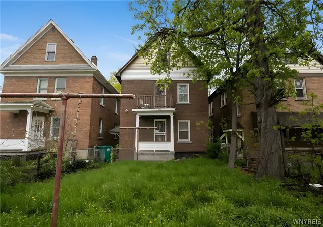 Photo 4 of Multi family home for sale at 423 17th Street, Niagara Falls, NY 14303 | MLS# B1706375 | Listing updated on 2026-09-03