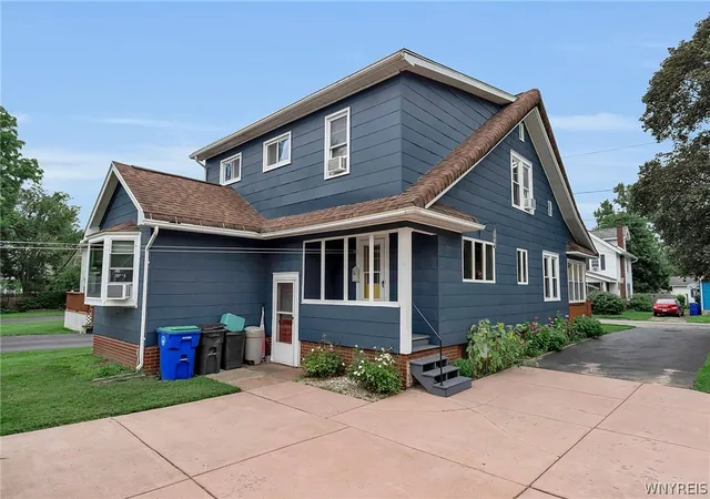 Photo 2 of Sale Pending at 146 Roseland Ave, Medina, NY 14103 | MLS# B1705090 | Listing updated on 2026-08-20
