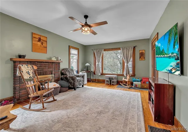 Photo 3 of Sale Pending at 146 Roseland Ave, Medina, NY 14103 | MLS# B1705090 | Listing updated on 2026-08-20
