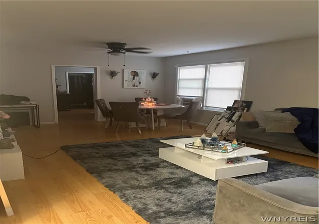 Listing Photo 4 - Condo for sale in building located at 2253 Ontario Ave, Niagara Falls, NY 14305