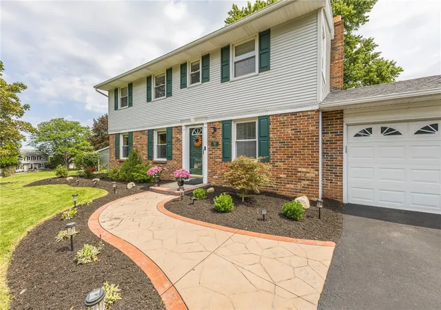 Photo 3 of Sale Pending at 62 Selborne Chase, Fairport, NY 14450 | MLS# R1704110 | Listing updated on 2026-08-21