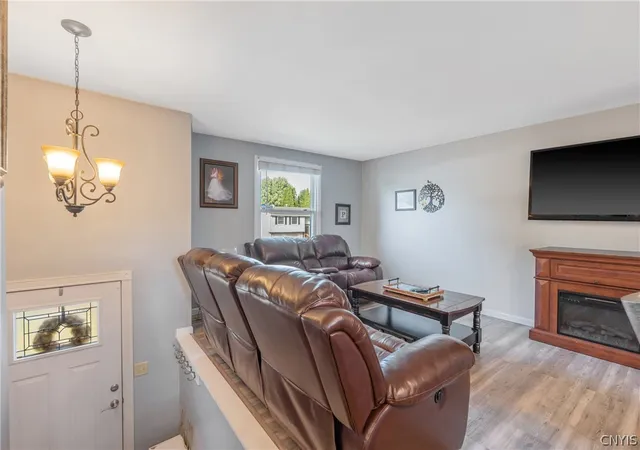 Photo 3 of Sale Pending at 5013 Dahlia Cir, Liverpool, NY 13088 | MLS# S1706147 | Listing updated on 2026-09-09
