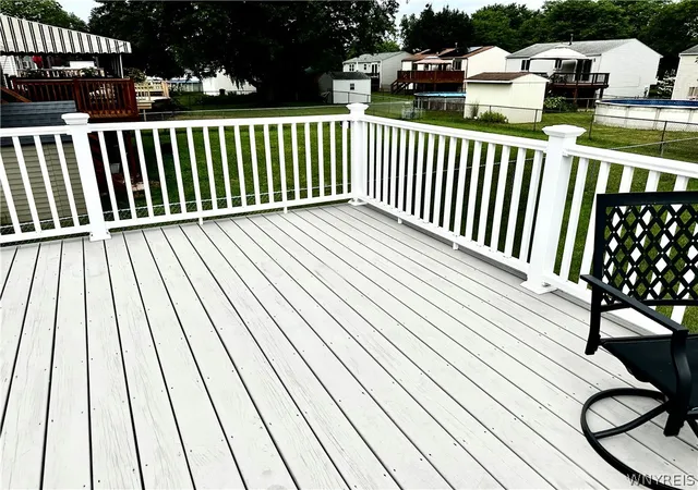 Photo 3 of Sale Pending at 173 Oakhill Dr, Hamburg, NY 14075 | MLS# B1706094 | Listing updated on 2026-08-25