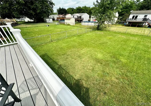 Photo 4 of Sale Pending at 173 Oakhill Dr, Hamburg, NY 14075 | MLS# B1706094 | Listing updated on 2026-08-25