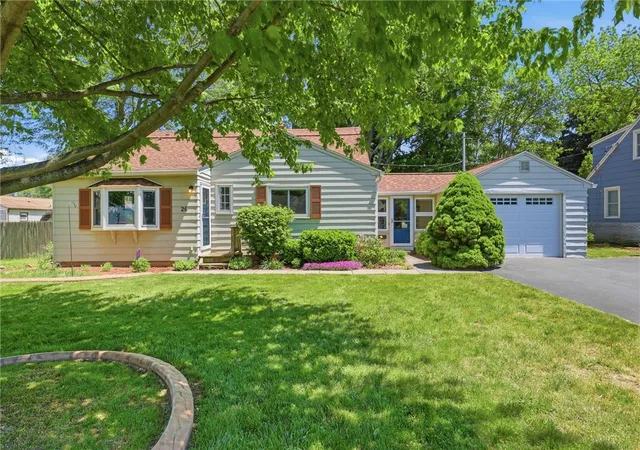 Photo 3 of Sale Pending at 26 Valley Crst Rd, Rochester, NY 14616 | MLS# R1706494 | Listing updated on 2026-09-01