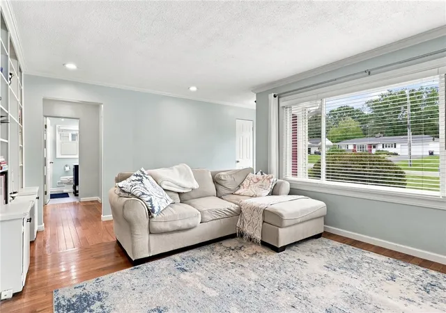 Photo 4 of Sale Pending at 464 Manse Ln, Rochester, NY 14625 | MLS# R1706497 | Listing updated on 2026-09-02