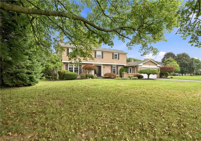Photo 2 of Sale Pending at 40 Mont Morency Dr, Rochester, NY 14612 | MLS# R1705071 | Listing updated on 2026-08-18