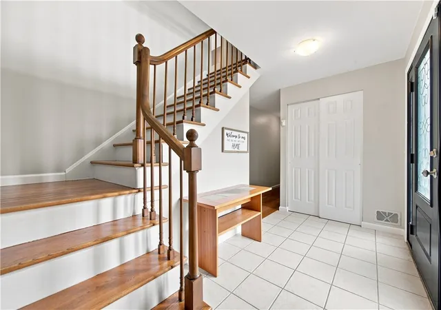 Photo 3 of Sale Pending at 40 Mont Morency Dr, Rochester, NY 14612 | MLS# R1705071 | Listing updated on 2026-08-18