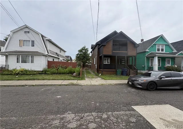 Photo 3 of Single family home for sale at 228 Cable St, Buffalo, NY 14206 | MLS# B1706277 | Listing updated on 2026-09-13