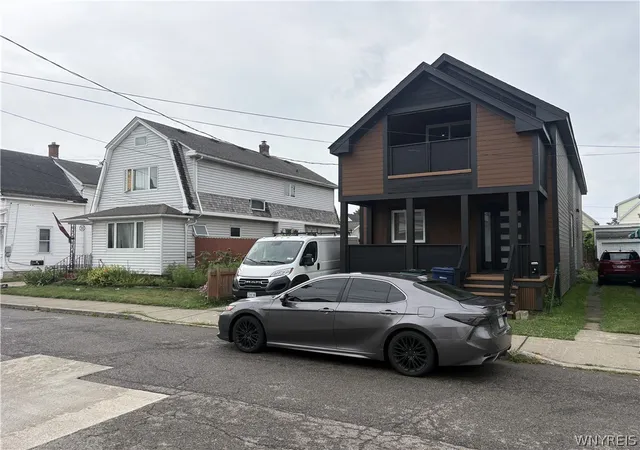 Photo 3 of Single family home for sale at 228 Cable St, Buffalo, NY 14206 | MLS# B1706277 | Listing updated on 2026-09-13