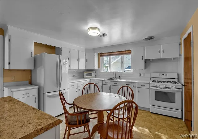 Photo 2 of Sale Pending at 98 Irene St, Buffalo, NY 14207 | MLS# B1705925 | Listing updated on 2026-08-19