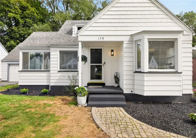 Photo 3 of Sale Pending at 138 Glenthorne Rd, Rochester, NY 14615 | MLS# R1704569 | Listing updated on 2026-08-19