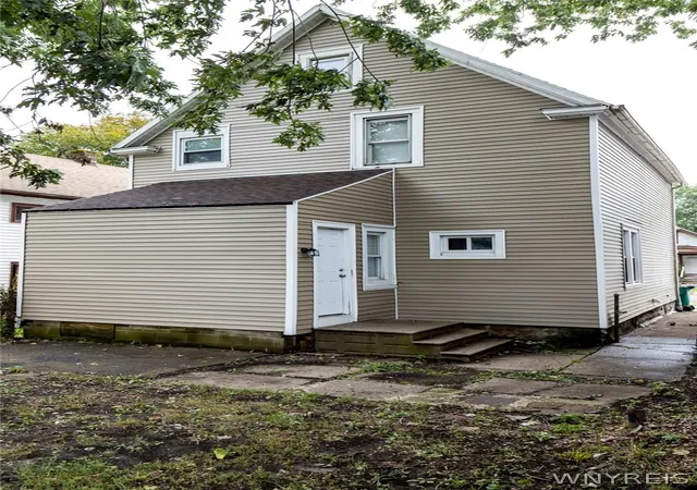Photo 3 of Single family home for sale at 32 Zelmer St, Buffalo, NY 14211 | MLS# B1705791 | Listing updated on 2026-09-02