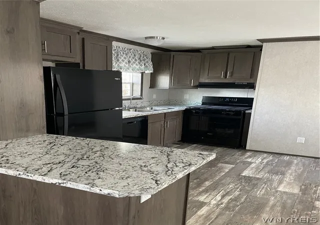 Photo 2 of Manufactured home for sale at 3473 S Park Lot A11, Buffalo, NY 14219 | MLS# B1706578 | Listing updated on 2026-08-12