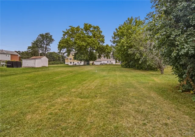 Photo 3 of Single family home for sale at 137 Old Liverpool Rd, Liverpool, NY 13088 | MLS# S1705233 | Listing updated on 2026-08-12