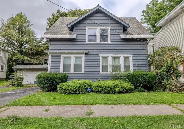 Photo 2 of Sale Pending at 412 Graves St, Syracuse, NY 13203 | MLS# S1706565 | Listing updated on 2026-08-20