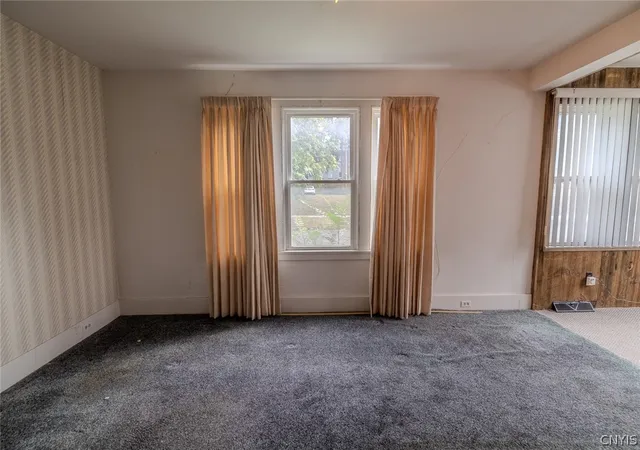Listing Photo 4 - Condo for sale in building located at 412 Graves St, Syracuse, NY 13203