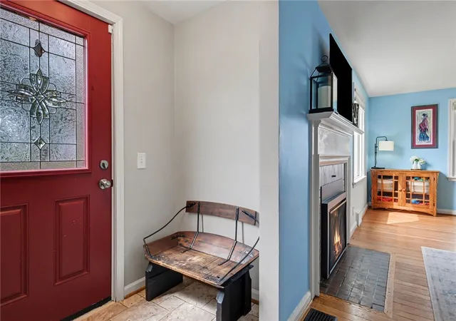 Photo 2 of Sale Pending at 70 Thistledown Dr, Rochester, NY 14617 | MLS# R1705786 | Listing updated on 2026-08-27