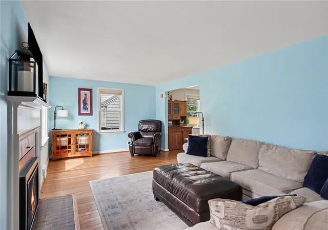 Photo 3 of Sale Pending at 70 Thistledown Dr, Rochester, NY 14617 | MLS# R1705786 | Listing updated on 2026-08-27