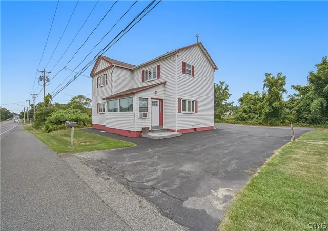 Photo 1 of Single family home for sale at 4976 W Taft Rd, Liverpool, NY 13088 | MLS# S1705253 | Listing updated on 2026-08-20