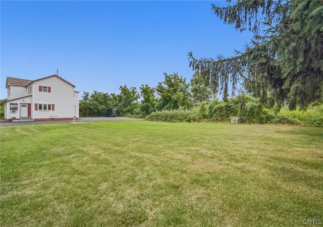 Photo 3 of Single family home for sale at 4976 W Taft Rd, Liverpool, NY 13088 | MLS# S1705253 | Listing updated on 2026-08-20