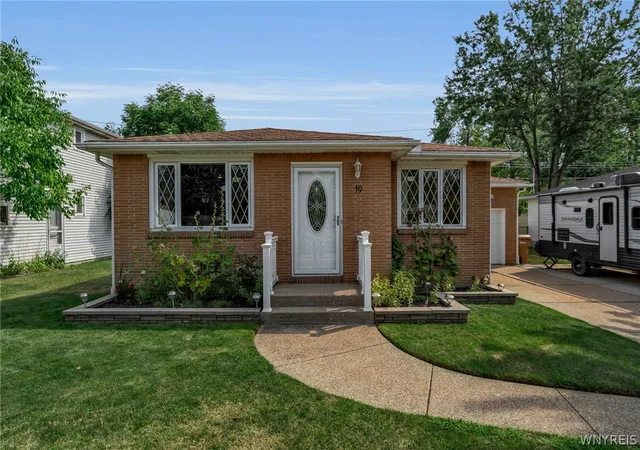 Photo 1 of Sale Pending at 19 N Transit Hl Dr, Depew, NY 14043 | MLS# B1706512 | Listing updated on 2026-09-09