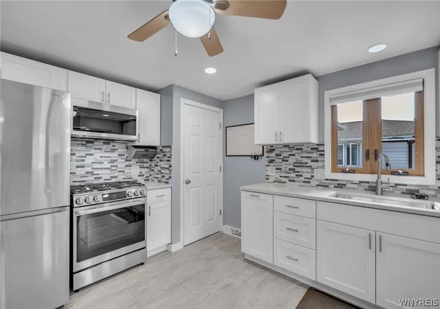 Photo 4 of Sale Pending at 19 N Transit Hl Dr, Depew, NY 14043 | MLS# B1706512 | Listing updated on 2026-09-09