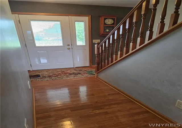 Photo 3 of Sale Pending at 4514 Van Dusen Rd, Lockport, NY 14094 | MLS# B1706536 | Listing updated on 2026-08-30