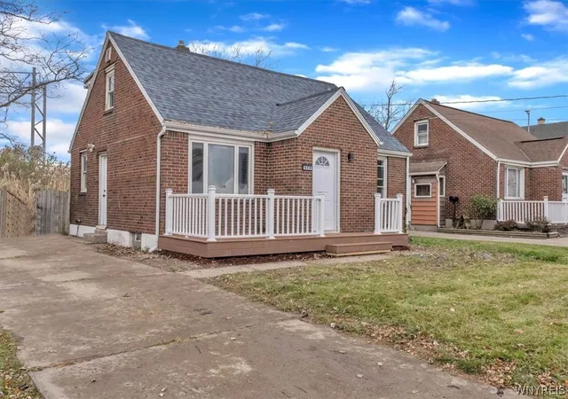 Photo 2 of Single family home for sale at 428 Beach Rd, Buffalo, NY 14225 | MLS# B1706492 | Listing updated on 2026-09-03