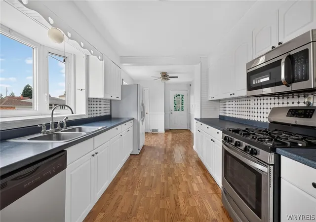 Photo 4 of Single family home for sale at 483 Reiman St, Buffalo, NY 14212 | MLS# B1706581 | Listing updated on 2026-09-14