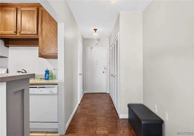 Listing Photo 5 - Condo for sale in building located at 151 Buffalo 309th Ave, Niagara Falls, NY 14303 - Unit #309