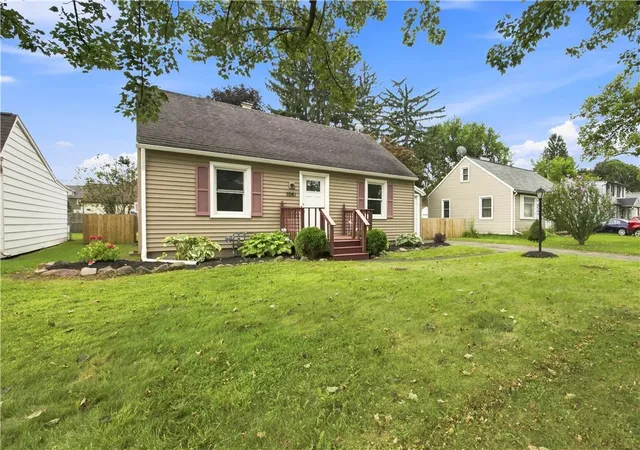 Photo 3 of Sale Pending at 1061 Whitlock Rd, Rochester, NY 14609 | MLS# R1706631 | Listing updated on 2026-09-02