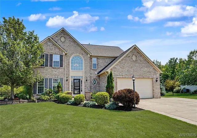 Photo 1 of Sale Pending at 52 Graystone Ln, Orchard Park, NY 14127 | MLS# B1706407 | Listing updated on 2026-08-19