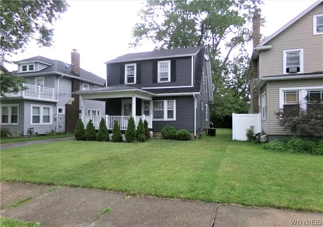 Photo 2 of Single family home for sale at 4017 Deveaux St, Niagara Falls, NY 14305 | MLS# B1706531 | Listing updated on 2026-09-02
