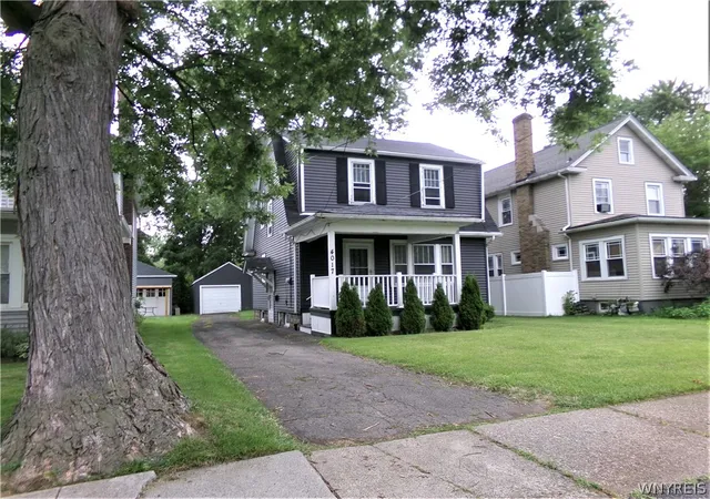 Photo 3 of Single family home for sale at 4017 Deveaux St, Niagara Falls, NY 14305 | MLS# B1706531 | Listing updated on 2026-09-02