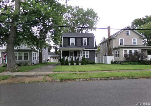 Photo 3 of Single family home for sale at 4017 Deveaux St, Niagara Falls, NY 14305 | MLS# B1706531 | Listing updated on 2026-09-02