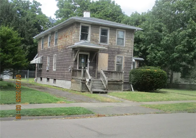 Photo 3 of Single family home for sale at 508 Elizabeth St, Elmira, NY 14901 | MLS# R1706703 | Listing updated on 2026-09-14