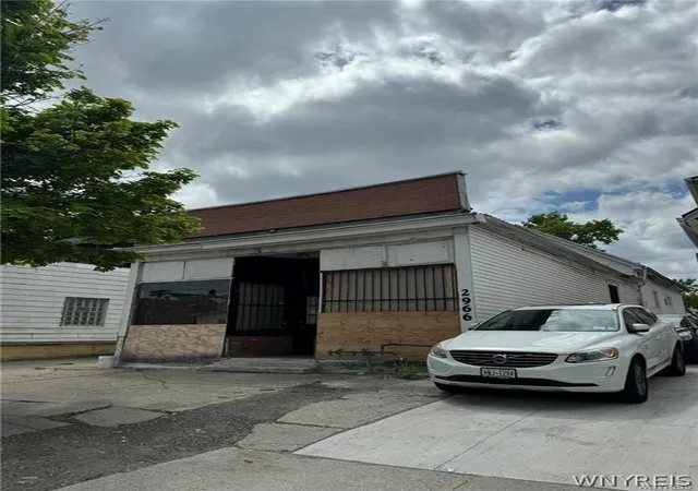 Photo 2 of Single family home for sale at 2966 Bailey Ave, Buffalo, NY 14215 | MLS# B1705417 | Listing updated on 2026-08-14