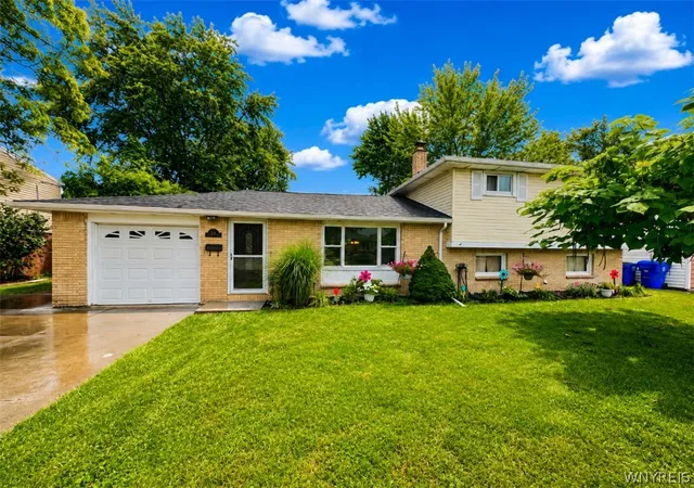Photo 1 of Sale Pending at 53 Fieldcrest Ct, Buffalo, NY 14224 | MLS# B1704405 | Listing updated on 2026-08-20