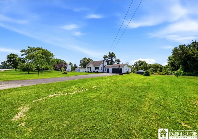 Photo 2 of Sale Pending at 3388 Ridge Rd, Ransomville, NY 14131 | MLS# R1706721 | Listing updated on 2026-08-24