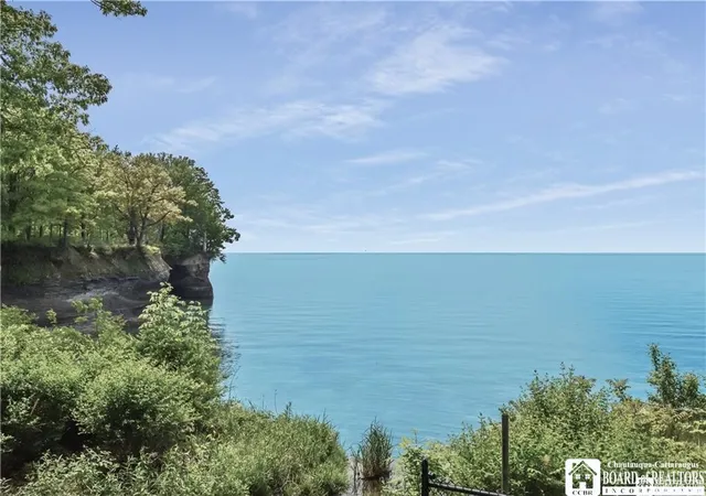 Listing Photo 4 - Condo for sale in building located at 302 Edgewater Dr, Westfield, NY 14787