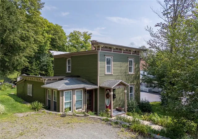 Photo 1 of Single family home for sale at 4 N 5th Street, Oneonta, NY 13820 | MLS# R1704277 | Listing updated on 2026-08-15