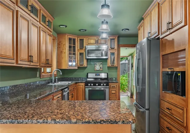 Photo 3 of Single family home for sale at 4 N 5th Street, Oneonta, NY 13820 | MLS# R1704277 | Listing updated on 2026-08-15