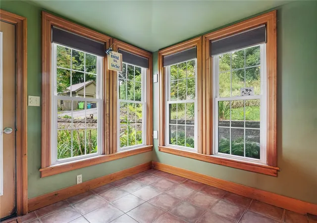 Photo 4 of Single family home for sale at 4 N 5th Street, Oneonta, NY 13820 | MLS# R1704277 | Listing updated on 2026-08-15