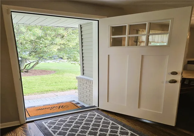 Photo 3 of Sale Pending at 10 Mandy Ln, Rochester, NY 14625 | MLS# R1706425 | Listing updated on 2026-08-20