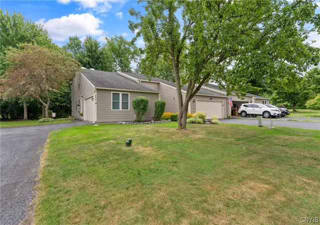 Photo 2 of Sale Pending at 8636 Braewood Dr, Baldwinsville, NY 13027 | MLS# S1706065 | Listing updated on 2026-08-18