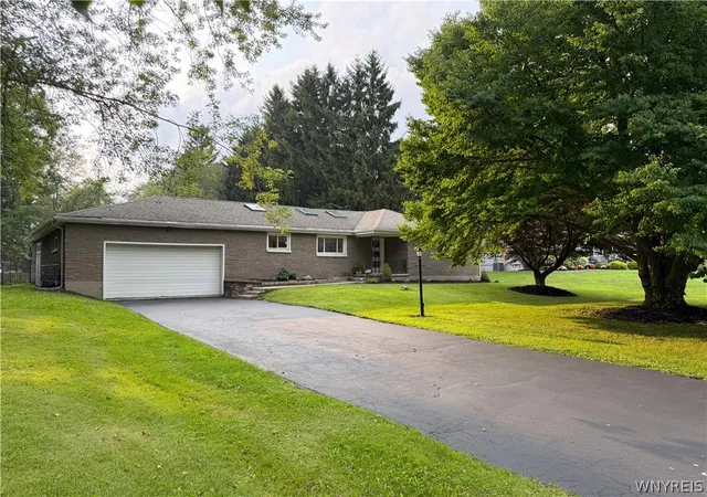 Photo 1 of Sale Pending at 4060 Elma Rd, Buffalo, NY 14221 | MLS# B1706799 | Listing updated on 2026-08-20